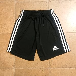 Adidas 🩳 Shorts  ( only bundle of 3)